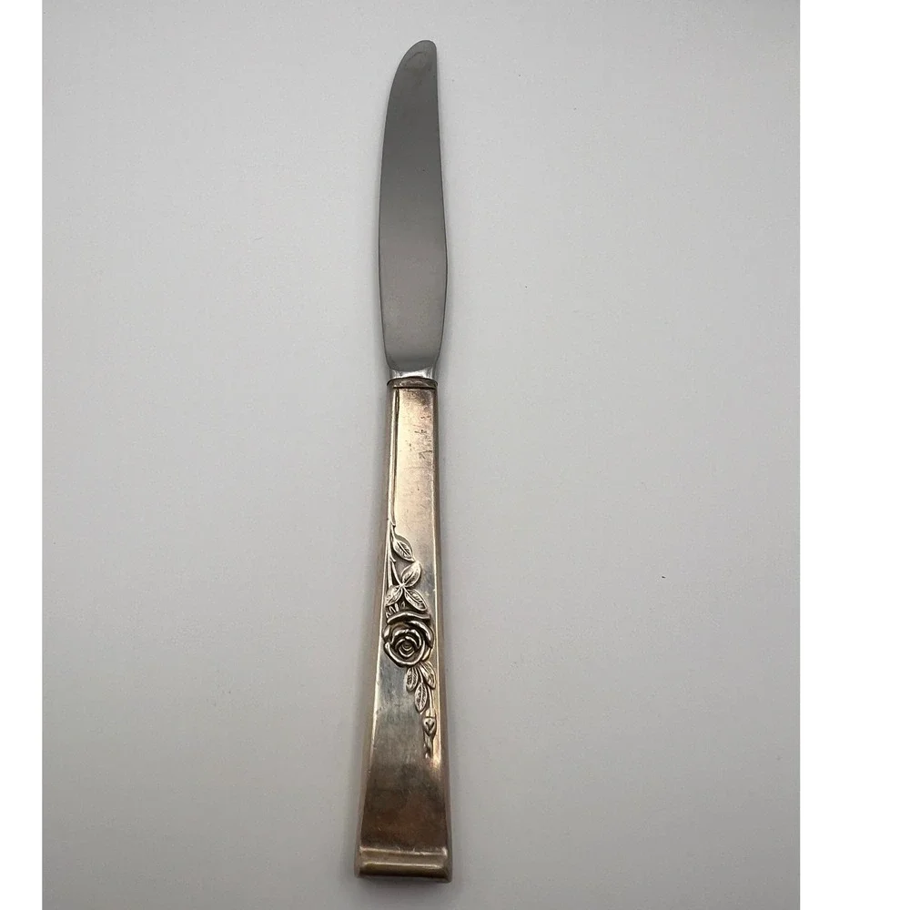 Reed and Barton Classic Rose Dinner Knife Sterling Handle Silver Good Floral